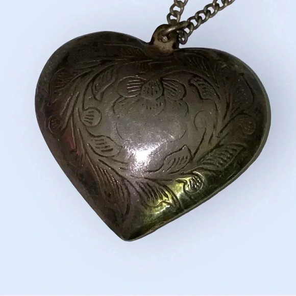 Vintage Large Silver Puffed Etched Heart Pendant with Curb Chain 24” - Picture 12 of 13